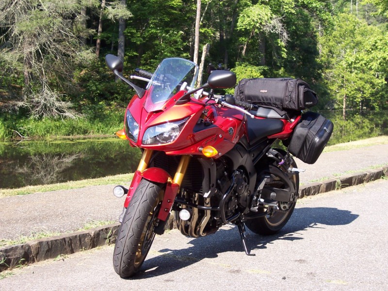 motolight-motorcycle-lights-on-yamaha-motorcycle-7